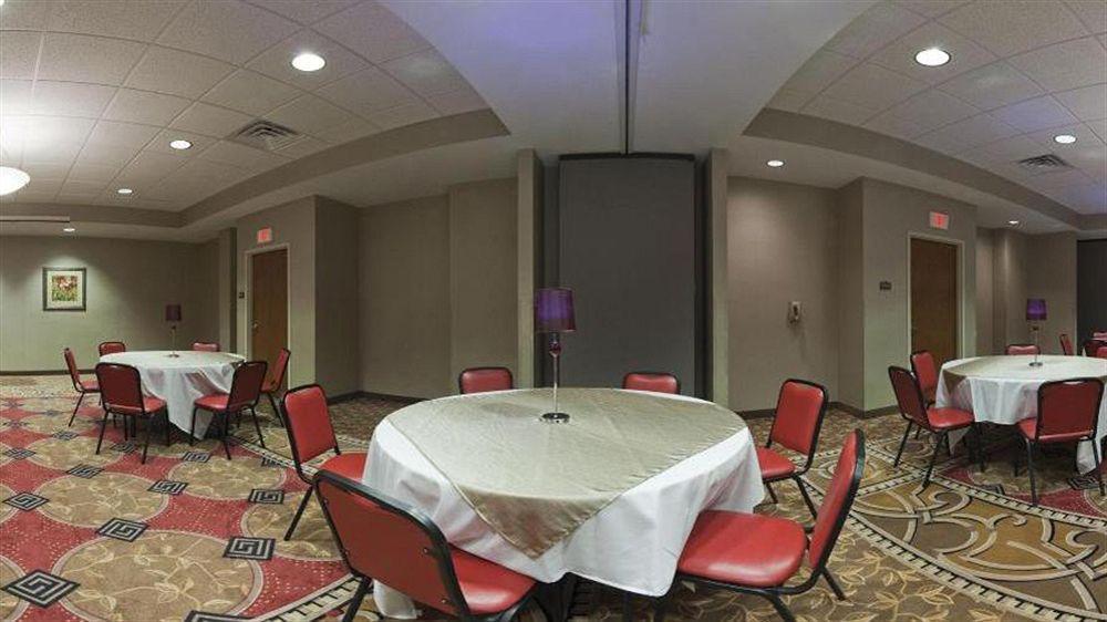 Holiday Inn Carbondale - Conference Center By Ihg Dış mekan fotoğraf